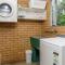 Ground floor air conditioned, fabulous waterviews overlooking Pumicestone Passage