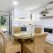 Ground floor air conditioned, fabulous waterviews overlooking Pumicestone Passage