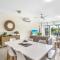 Central 2-Bed Apartment Near Attractions & Dining - Cairns