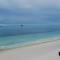 Double room, with breakfast, WIFI, 20 meters to the beach
