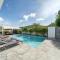 4BR Private Pool Villa with Spacious Design, Villa Luna - Banszajjuan