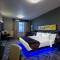 Applause Hotel Calgary Airport by CLIQUE - Calgary