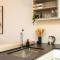 Sleek & Modern 1BR with Luxury Pool in JVC - 迪拜