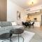 Sleek & Modern 1BR with Luxury Pool in JVC - 迪拜