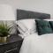 Snuggle Inn Serviced Apartments, Great choice for large groups, Contractors, Business Executives and Family Vacations in the stunning valley of Surrey Hills, secure Private Parking, Offering Easy Train Access to London, Gatwick airport, M25 - Warlingham