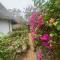 Red Sunshine Villa B&B