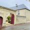 Le Manoir des Doyens Loft - Sleeps 8 - Breakfast Included! - Bayeux