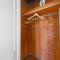 Retro 1BR in Elizabeth with Porch & Eclectic Design - Шарлотт