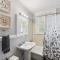 Elegant and Colorful 1BR with Covered Porch - Charlotte