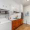 Elegant and Colorful 1BR with Covered Porch - Charlotte