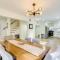 Spacious Family Home with Deck in Lake Arrowhead! - ليك أروهيد