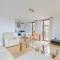 Stylish 2BD Flat w Balcony Heart of King's Cross - 伦敦