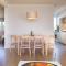 LETS HOLIDAYS Beach front apartment in Gavà Mar, Pine Beach