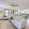 4 Mi to Liberty Bridge Greenville Getaway with Deck - غرينفيل