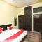 Hotel O Greenview Near Munshi Pulia Metro Station