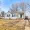 Less Than 1 Mi to Route 66 Home with Large Yard! - Lincoln