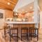 Venture in Tahoe Donner by Tahoe Getaways - 4 BR W Hot Tub, Pool Table, Great for Kids! - 特拉基