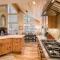 Venture in Tahoe Donner by Tahoe Getaways - 4 BR W Hot Tub, Pool Table, Great for Kids! - 特拉基