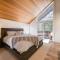 Venture in Tahoe Donner by Tahoe Getaways - 4 BR W Hot Tub, Pool Table, Great for Kids! - 特拉基