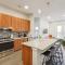 Luxury 2BD Condo with Pool & Gym - 沃思堡