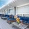 Breakwater Hotel