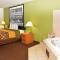 Super 8 by Wyndham Corydon