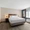 Everhome Suites Corona