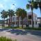 WealthyStays 2BR Retreat , 5Min Walk to Beach