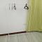 1 Separate Bedroom and Attached Bathroom in a shared apartment - 马斯喀特