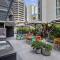 City Lux 2Bed Apt, Parking, Pool