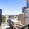 City Lux 2Bed Apt, Parking, Pool
