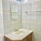 Bananaquit Tobago -Stay Near the Beach - Краун-Пойнт