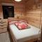 'Monktonmead Lodge' in secluded setting, with private indoor pool. - Ryde