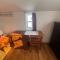 Trendy In-Town Studio - Fast WiFi & Work Desk - Фредериктон
