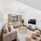 Elegant 1BR with Balcony in Madinat Jumeirah Living - 迪拜