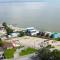 Serene Oasis Steps from the Bay - Bacliff