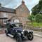 Character 3 Bed Peak District Farmhouse Near Alton Towers, Polar Bears, Chatsworth House