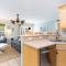 Beautiful Surfside Beach 5BR 4.5 BA Beach House with Private Pool - 默特尔比奇