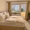 Bright 2BR Family-friendly Home -BASF - Free Parking - Super Fast WIFI