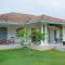 Oak Tree Villa