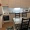 Renovated handy spacious 3 room apartment for tourists, workers and students - 劳马