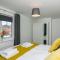 Three Bedroom Apartment By Vesta Serviced Accommodation & Short Lets Hatfield With Free Parking