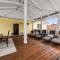 Penthouse Suite Right in the Heart of Downtown - Trackside - 蓝岭