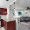 821 E 11th Avenue - Turtles Nest Pool Home - Ванкувер