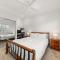 Charming 1-Bed Cottage with Garden Retreat
