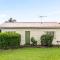 Charming 1-Bed Cottage with Garden Retreat