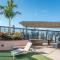 1-Bedroom Apartment with Pool, Sauna, and Parking in South Brisbane