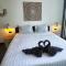 VILLA CHLOE - SEAVIEW - 4 Bedrooms