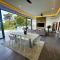 VILLA CHLOE - SEAVIEW - 4 Bedrooms