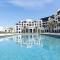 Luxury Seaside Stay - Sea Breeze